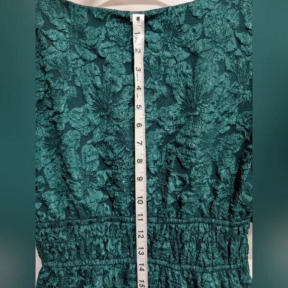 She + Sky Forest Green Textured Mini Dress - Picture 4 of 6